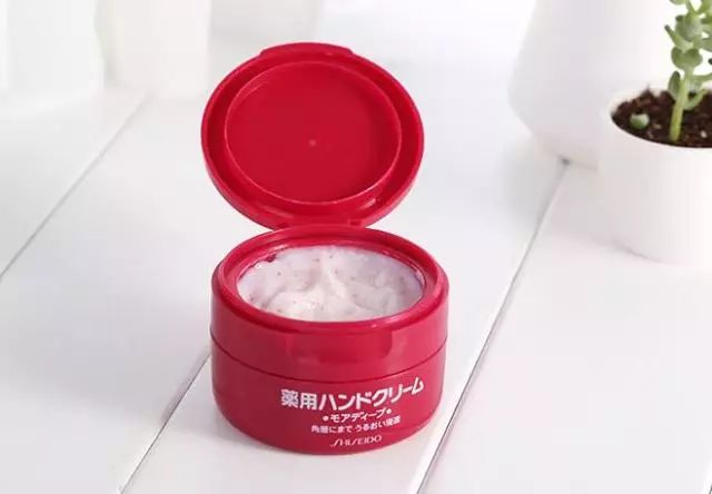 不要让你暴露你的年龄,别让皮肤暴露了你的年龄