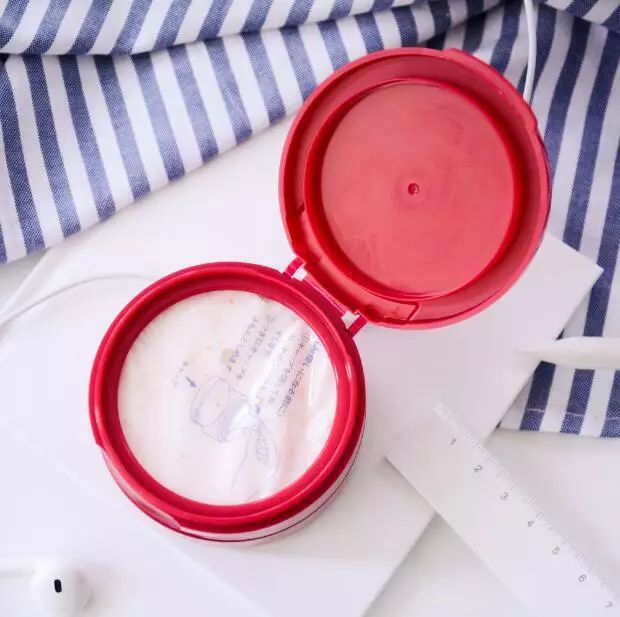 不要让你暴露你的年龄,别让皮肤暴露了你的年龄