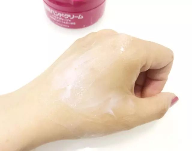 不要让你暴露你的年龄,别让皮肤暴露了你的年龄