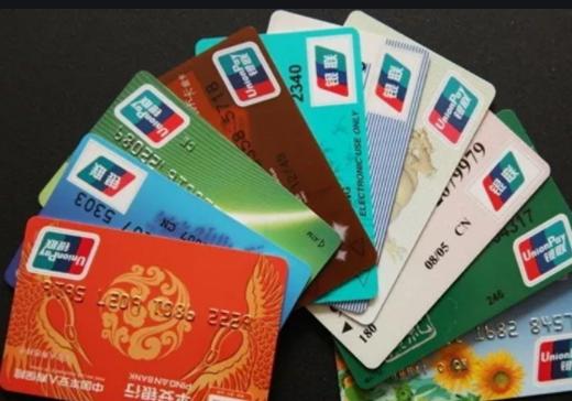 银行卡被吞了怎么处理atm,存钱超过10000钱被吞了几天可退回