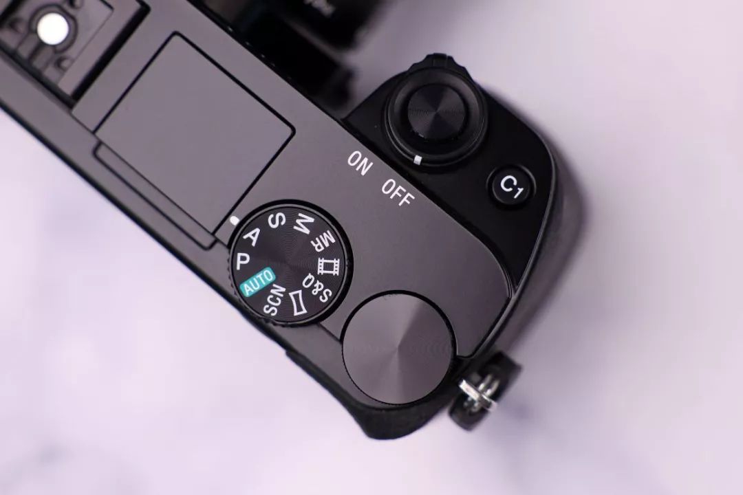 索尼alpha6100l测评,索尼新品相机阿尔法6100