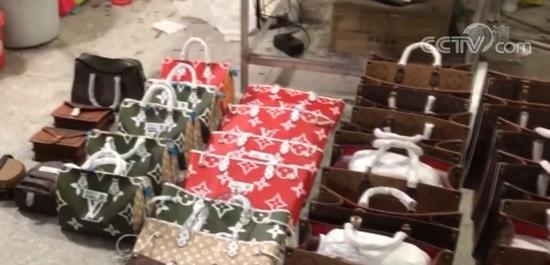 朋友去迪拜买古驰包是正品吗,在国外买名牌包便宜吗