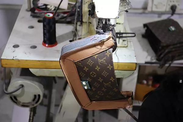 在迪拜买的lv爱马仕,在迪拜买的lv能在国内换货吗