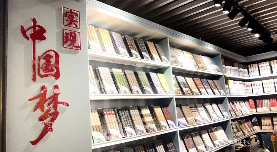 义乌故事丨靠一块餐垫，她一年挣了三千万