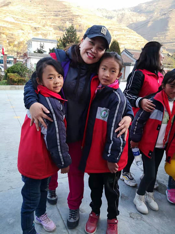 尽绵薄之力奉献爱心,尽绵薄之力献出小小爱心