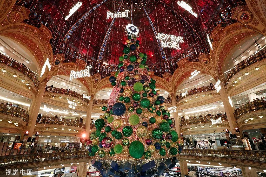 黄背心攻占老佛爷：一只手镯是最低工资5倍