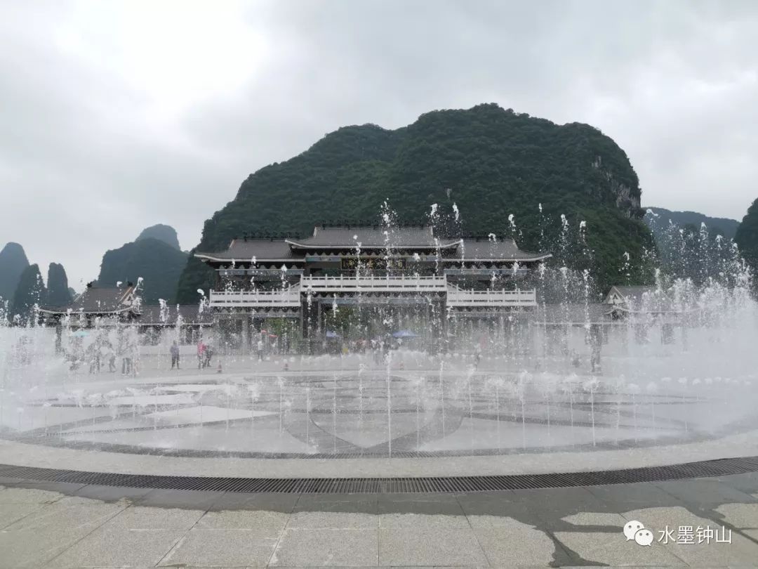 钟山县百里水墨画廊夜景,钟山百里水墨画廊免费攻略