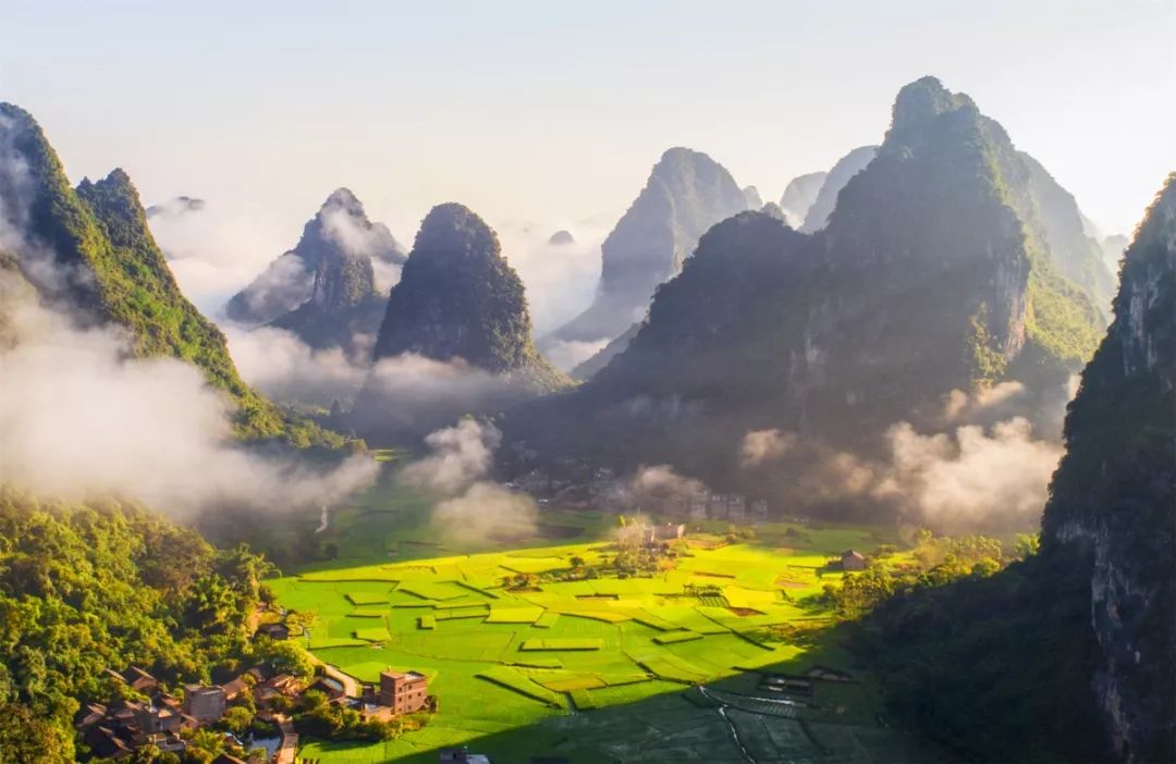 钟山县百里水墨画廊夜景,钟山百里水墨画廊免费攻略