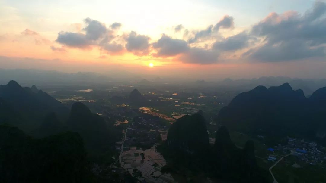 钟山县百里水墨画廊夜景,钟山百里水墨画廊免费攻略