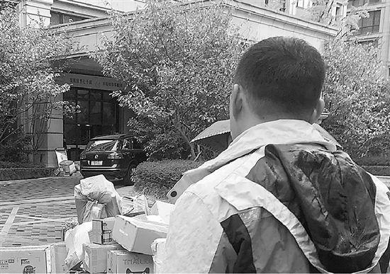 双11快递能忙到几点下班,双11快递员很忙路上就别耽误了