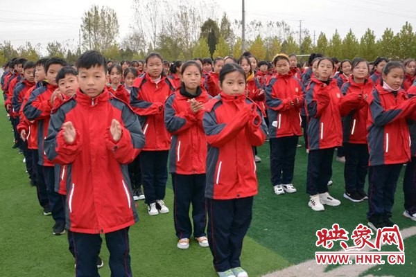 西平四中举行心理健康大讲堂活动