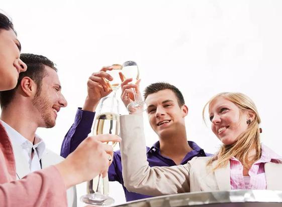 喝完酒第二天醉了怎么快速缓解,什么食物能解醉酒