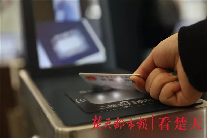 纸质火车票全面取消,再见2020火车票