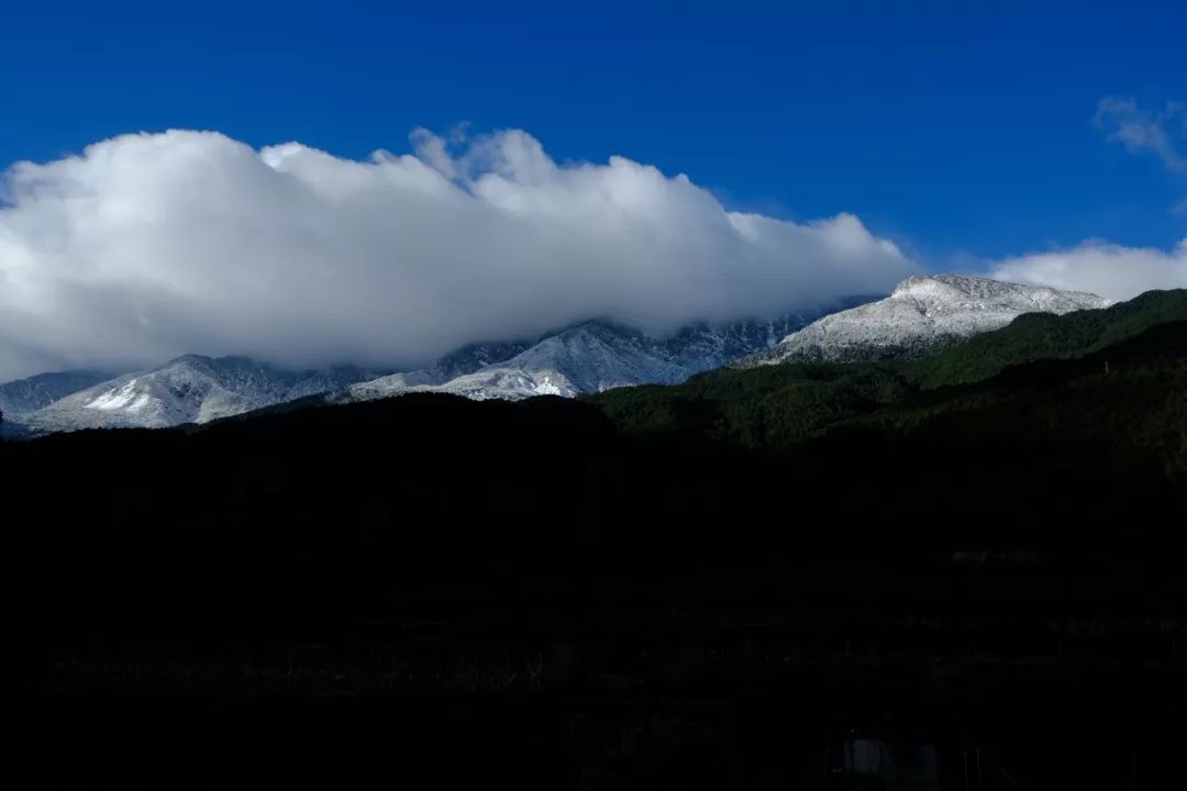 在“山洞”里过了两年乌托邦的生活，我渐渐明白了安定的意义
