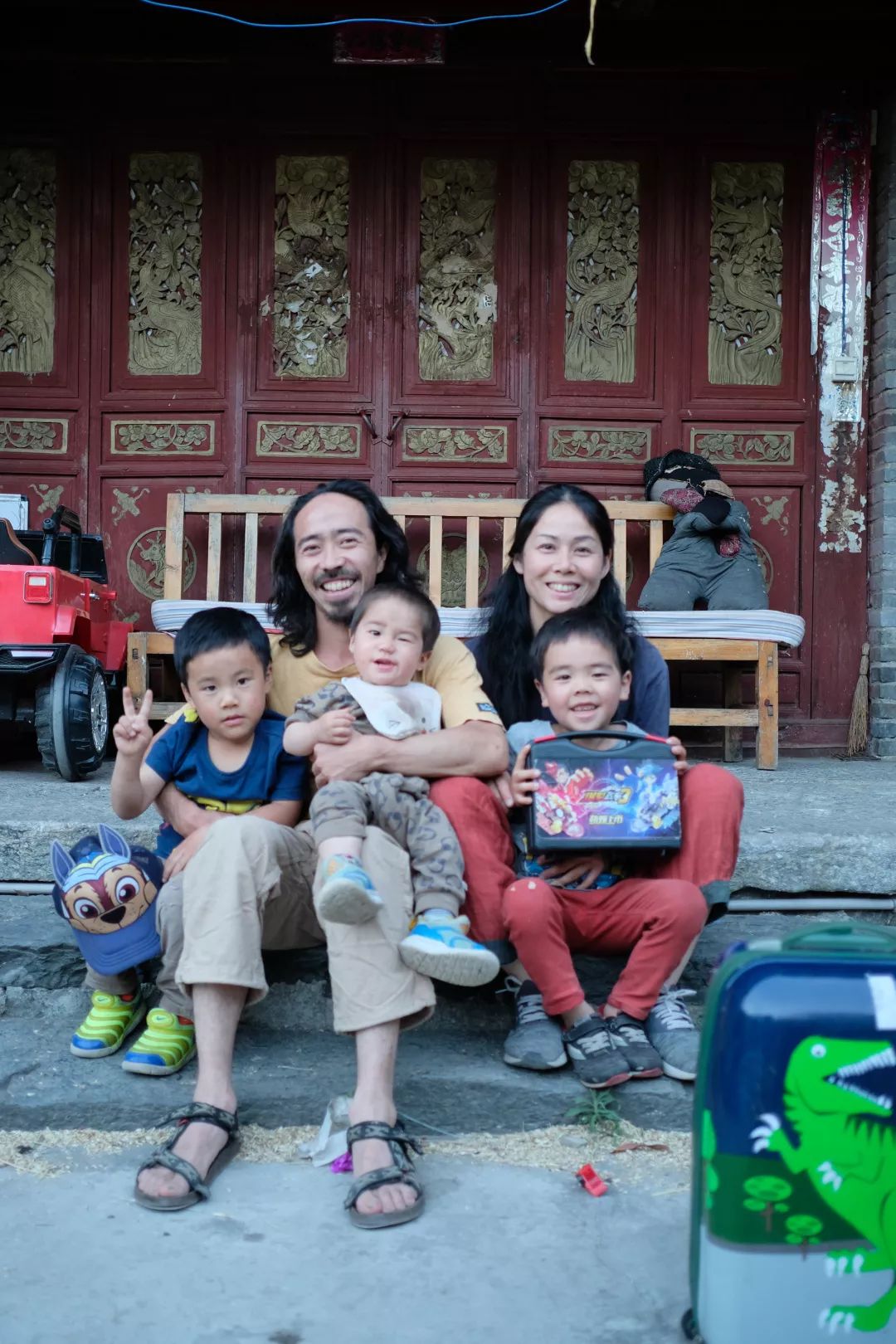 在“山洞”里过了两年乌托邦的生活，我渐渐明白了安定的意义