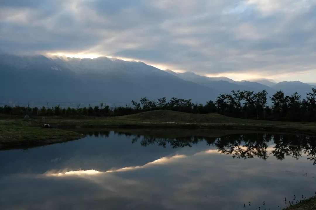 在“山洞”里过了两年乌托邦的生活，我渐渐明白了安定的意义