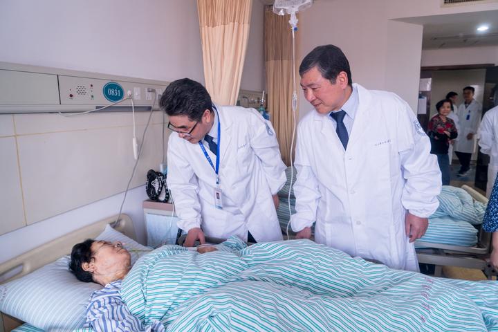 88岁老人胃癌每天只喝汤能撑多久,七旬胃癌