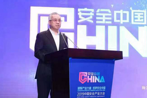 金句频出的讲话,汽车专家的九大奇葩观点