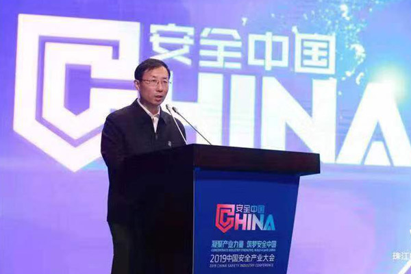 金句频出的讲话,汽车专家的九大奇葩观点