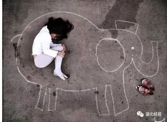 眼球被挖男孩案,孩子被拐走挖器官案例