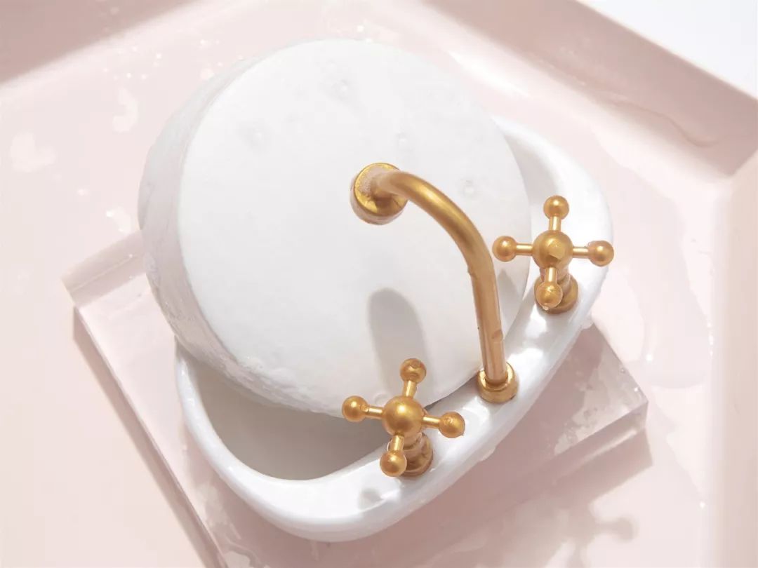 堪比“吸尘器”的洁面皂,洗净黑头去油脂,肌肤细腻滑溜溜