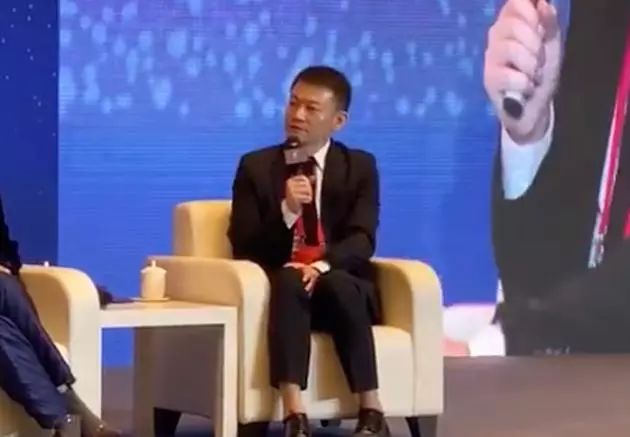 影视日报｜中宣部部长：从今年起，金鸡奖将每年评选一次；汤唯采访大赞易烊千玺：特别勇往直前；杨紫秘密光顾整形美容医院