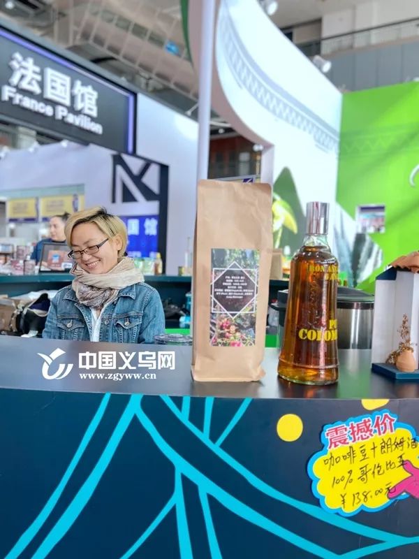 越南榴莲饼批发,越南特产榴莲饼火爆