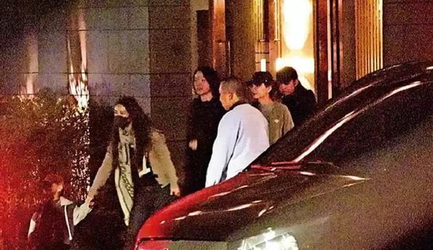 影视日报｜中宣部部长：从今年起，金鸡奖将每年评选一次；汤唯采访大赞易烊千玺：特别勇往直前；杨紫秘密光顾整形美容医院