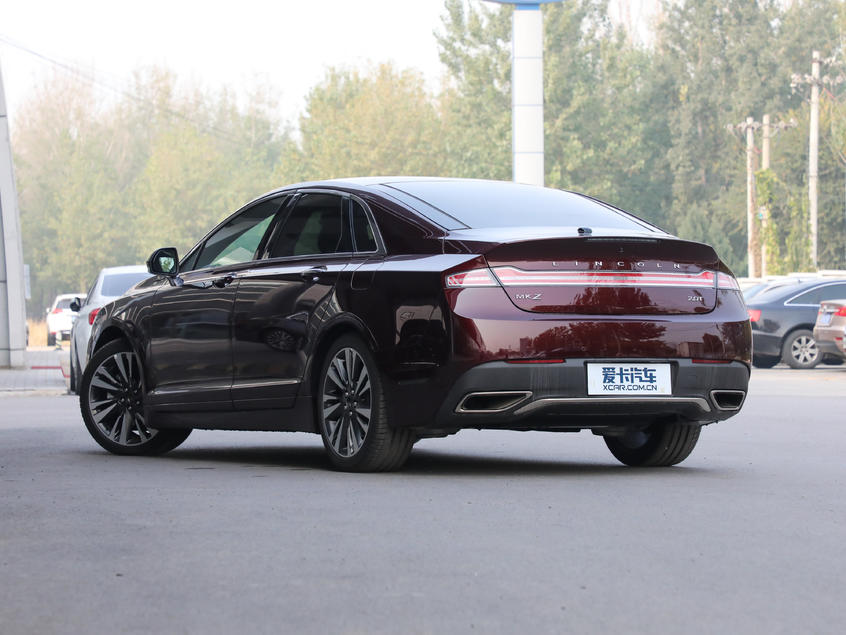 标配10气囊的suv,mkz可变悬挂