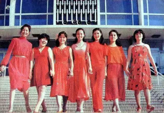 好姑娘是怎么一点一点变坏的（1980-1989）--艰难的叛逆和漫长的告别