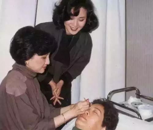 好姑娘是怎么一点一点变坏的（1980-1989）--艰难的叛逆和漫长的告别