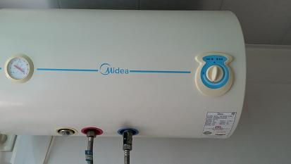 清洁热水器只需这一步,脏水一下排干净,很多人都不知道