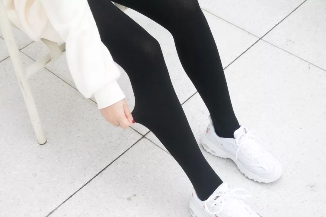 又瘦腿又拉伸还要改善腿型,瘦腿提臀的光腿神器