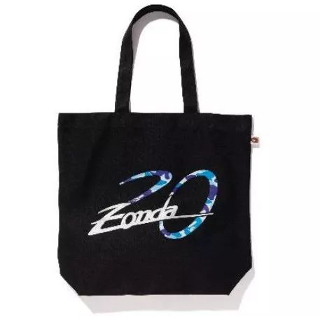 tb鍜宐urberry鑱斿悕,burberry鐨勬柊鏍囧織tb