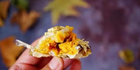 螃蟹水煮好吃还是蒸着吃好,吃螃蟹的正确方法蒸几分钟