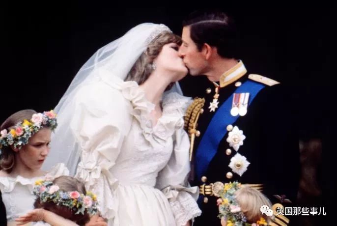 戴安娜裙子蓝纱裙多少钱,戴安娜最美礼服