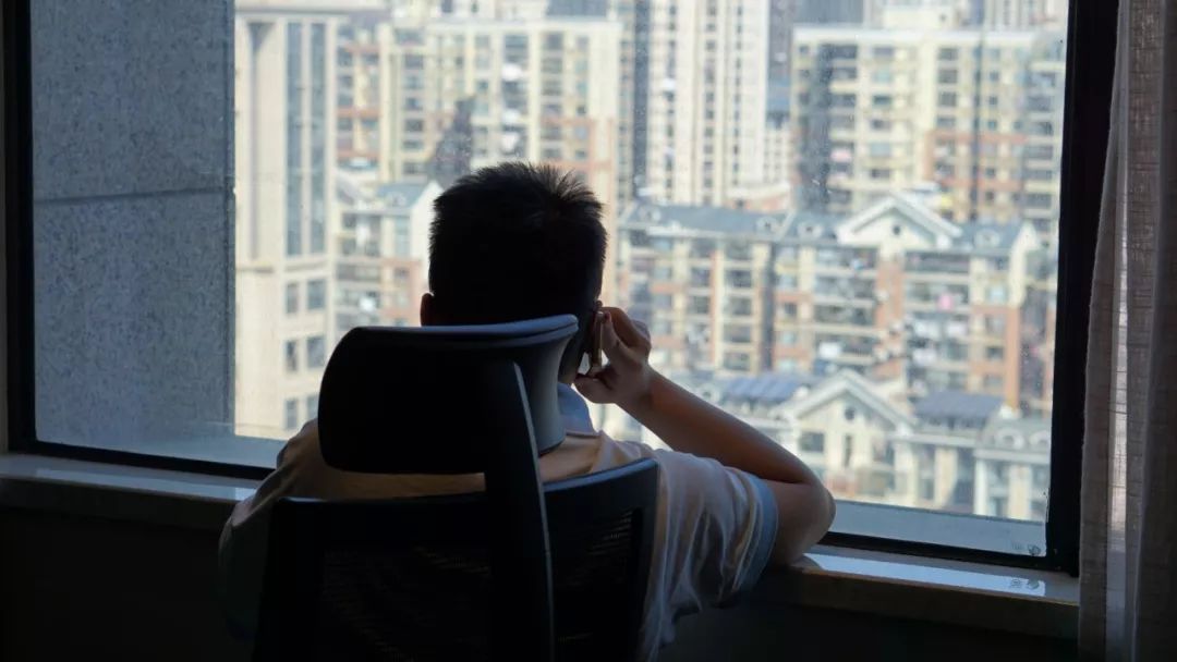 走出“豫章书院”阴影，别让受害少年“独行”|新京报快评