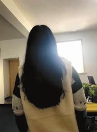 小李非叨|女子团购美发券,因头发太浓密被店家加钱,请问秃头退钱吗?