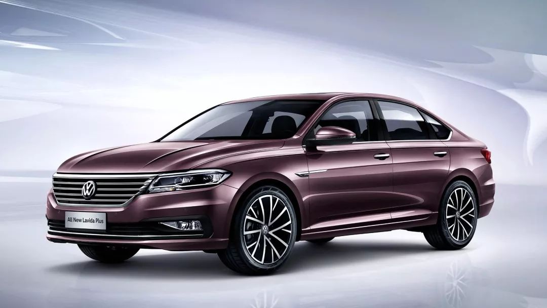 一公里不到五毛钱，油耗就是那么低！安全配置贼好用！90后帅哥警察的第二辆车，是这样个性又时尚的雷凌