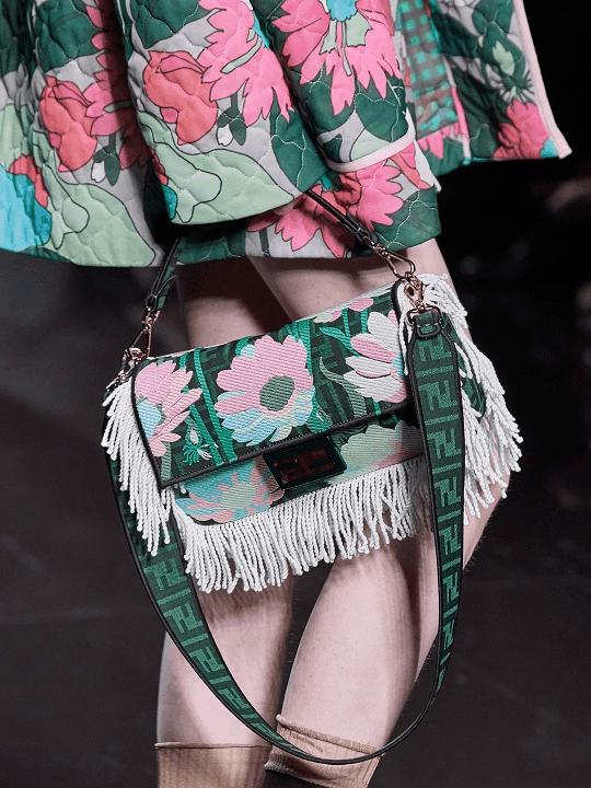 看完2020大牌新包，我的买包清单有几米长了…