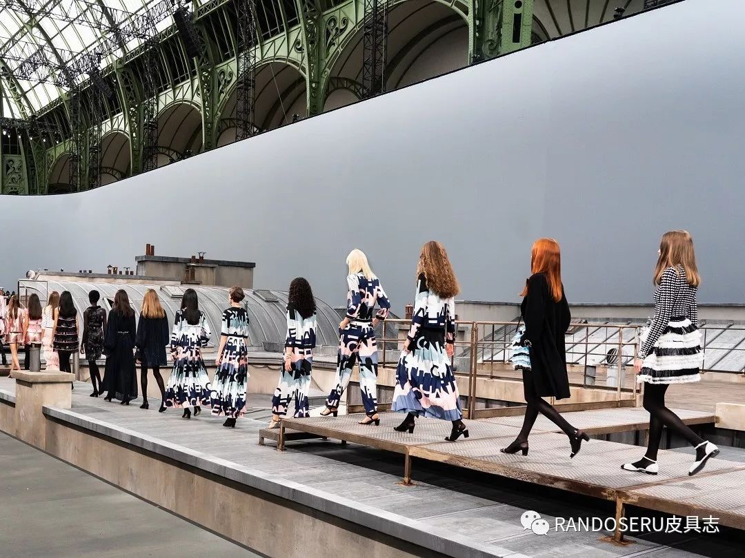 看完2020大牌新包，我的买包清单有几米长了…