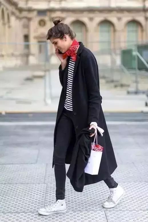 把护肤品穿在腿上是种什么体验？还能「显瘦10斤+超级保暖」