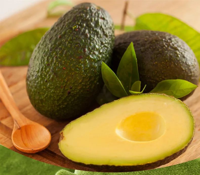 把护肤品穿在腿上是种什么体验?还能「显瘦10斤+超级保暖」