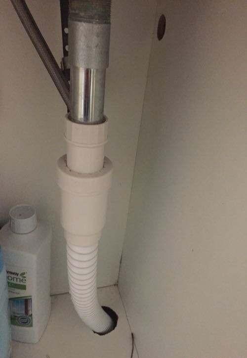 洗脸台水管反臭怎么办,卫生间洗脸台下水道很臭怎么办