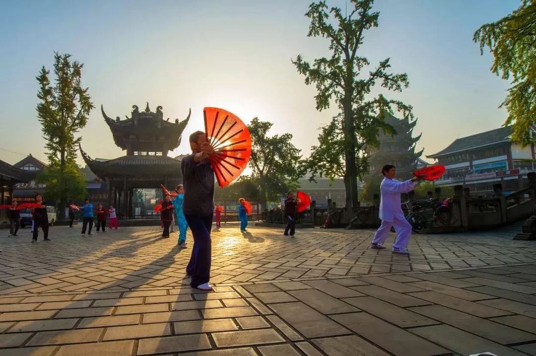 为什么温江人口没有郫都多,为什么温江会被称为金温江