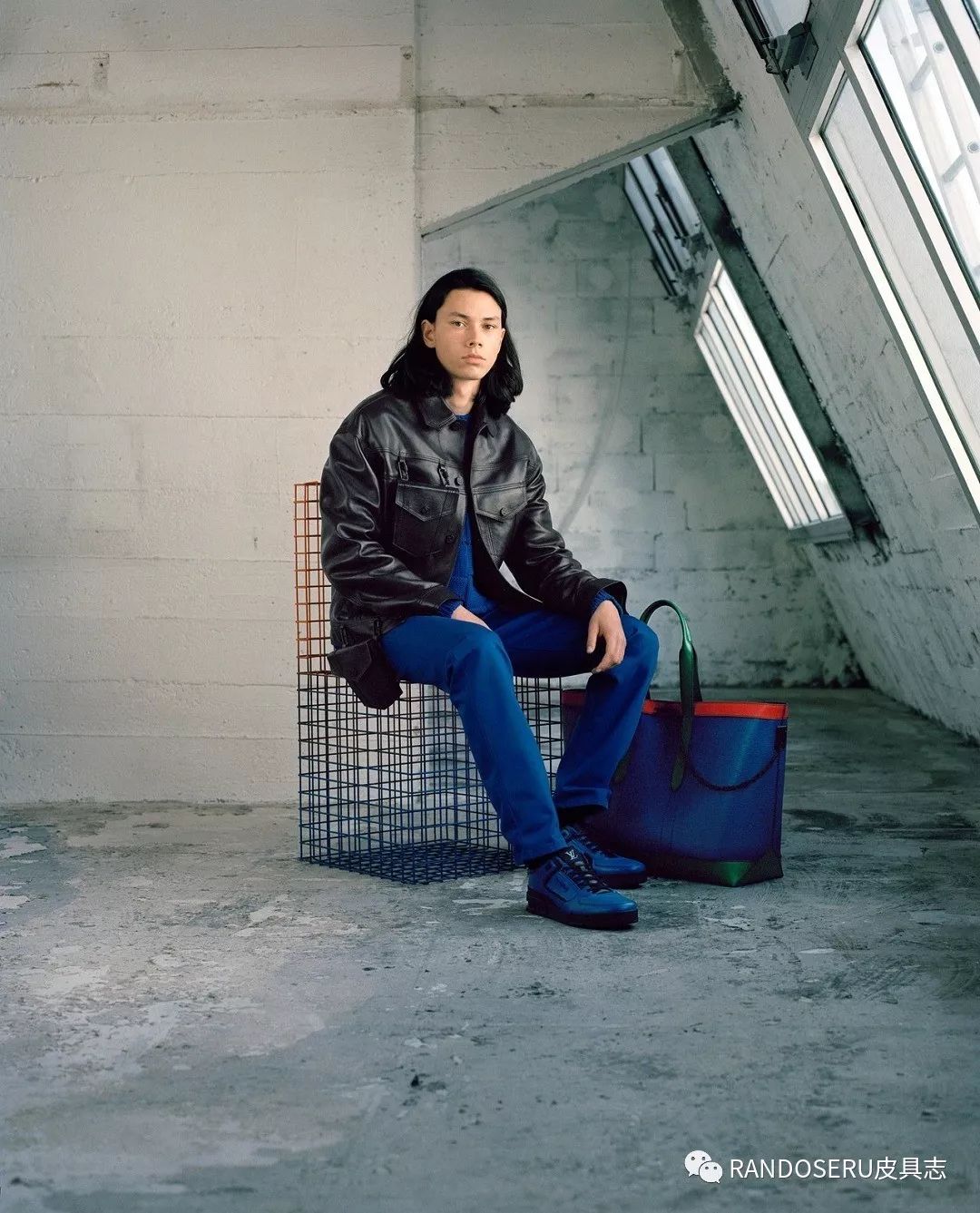 摊上个男人，这么爱奢侈品包包真是个奇葩？