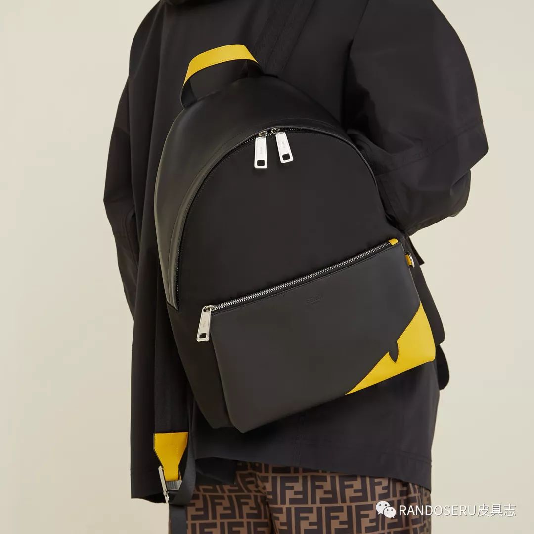 摊上个男人，这么爱奢侈品包包真是个奇葩？