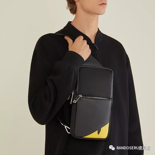 摊上个男人，这么爱奢侈品包包真是个奇葩？