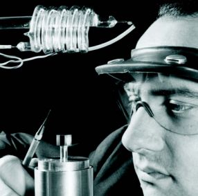 这个拯救颜值的科技产品，居然是一次错误的实验结果？