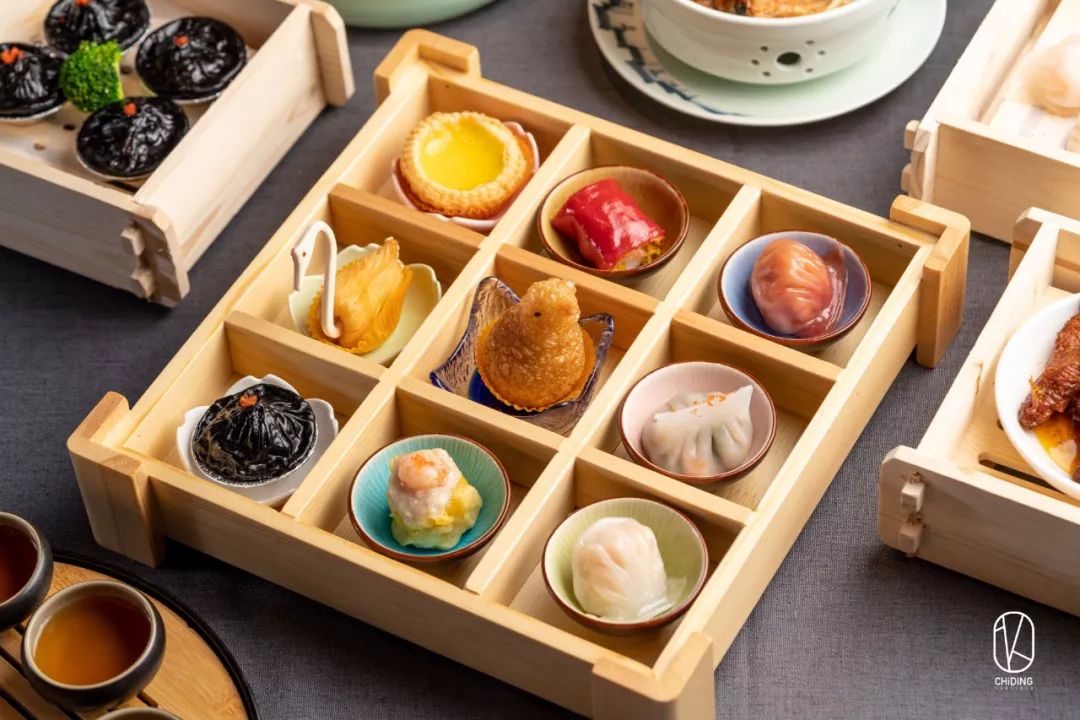 新店68折!杭州竟有餐厅公然把“浴缸”搬上桌,甚至为顾客准备了婚纱